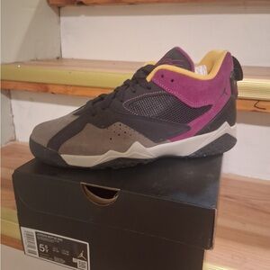 KIDS JORDAN MVP 92 GRADE-SCHOOL